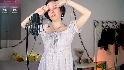 Snapshot of yellow_songbird chatting on January 24, 2:30 pm Liya online show from January 24, 2:30 pm