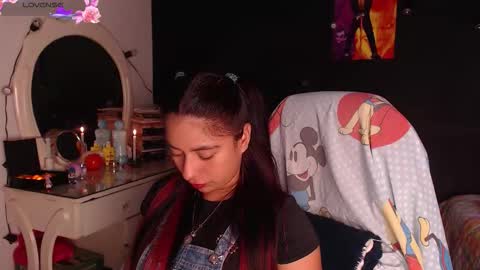 Yesi online show from October 22, 3:17 pm