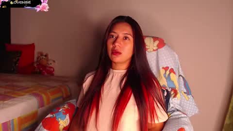 Yesi online show from September 18, 4:16 pm