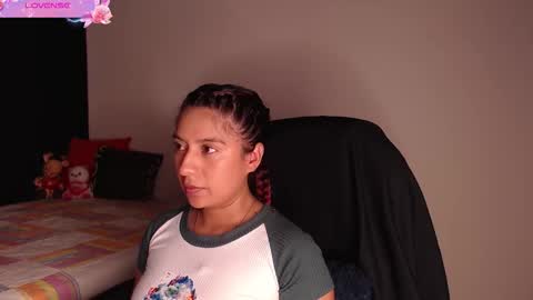 Yesi online show from October 6, 4:56 pm