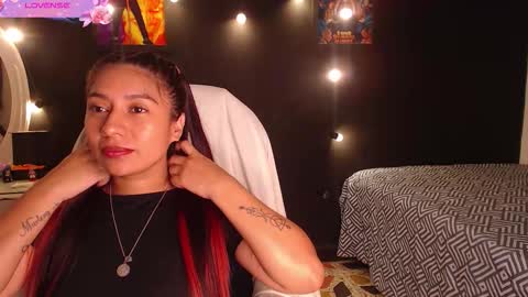 Yesi online show from October 30, 10:49 am