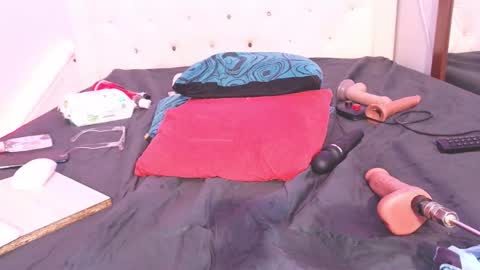 Yhazan Blake online show from March 22, 8:20 am