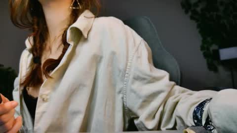 yoka_paradoxxx online show from November 9, 5:14 am