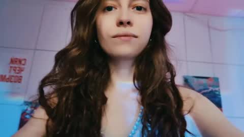 yoka_paradoxxx online show from April 16, 9:09 am