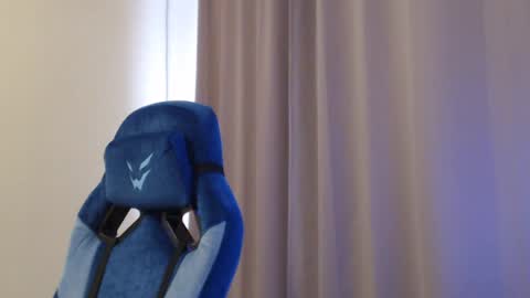 Sophie online show from April 14, 3:01 pm