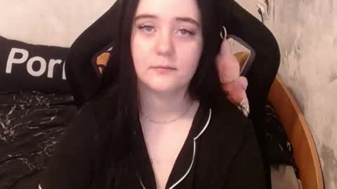 your_8a8y online show from October 15, 7:22 am