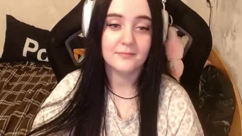 your_8a8y online show from November 6, 1:39 pm