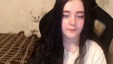 your_8a8y online show from January 9, 11:25 am