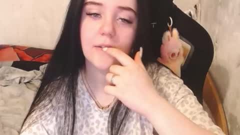 your_8a8y online show from October 1, 10:20 am