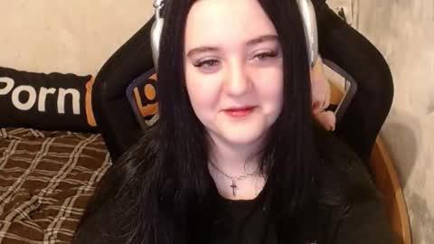 your_8a8y online show from October 27, 11:39 am