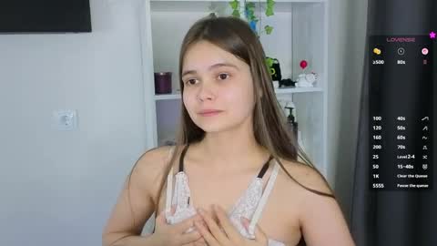 Julia Next stream  online show from March 26, 5:47 pm