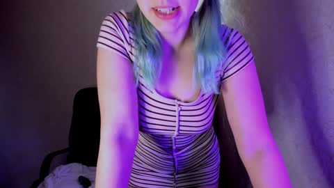 Cora online show from December 3, 4:17 pm