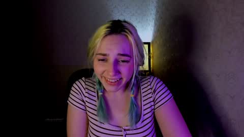 Cora online show from December 5, 4:34 pm