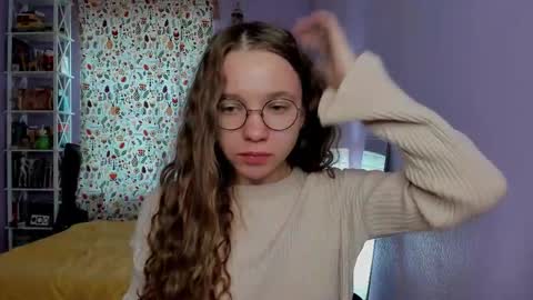 Snapshot of your_leslie chatting on October 6, 11:27 am Leslie online show from October 6, 11:27 am