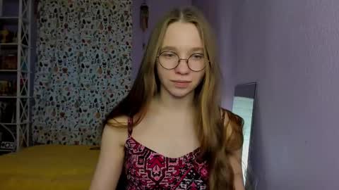 Snapshot of your_leslie chatting on March 1, 3:27 pm Leslie online show from March 1, 3:27 pm