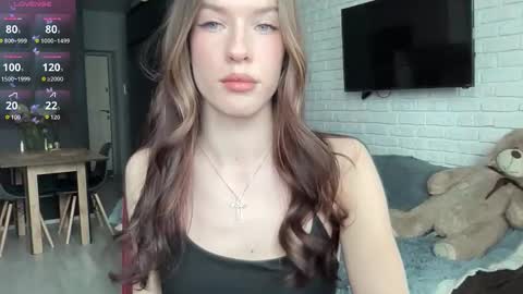 Mia  online show from February 17, 10:14 am