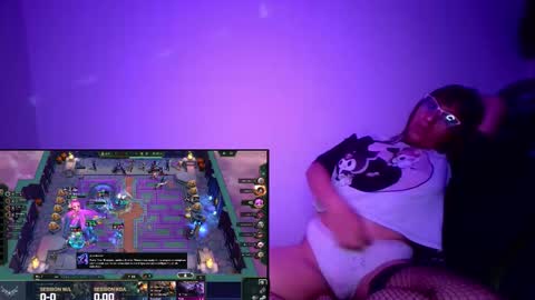 Val Honey online show from February 8, 2:04 am