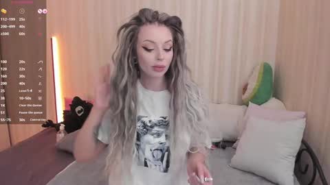 Mary online show from February 18, 8:16 am