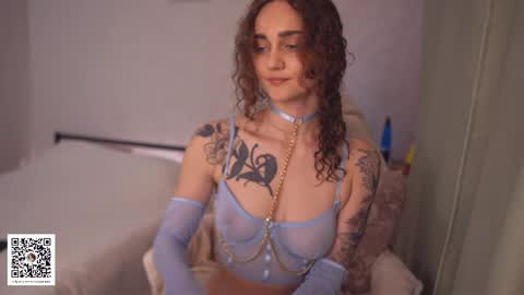 Dari online show from May 11, 5:32 pm