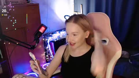 Lisa online show from August 8, 5:37 am