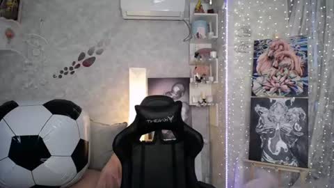 Nicky online show from June 20, 4:32 pm
