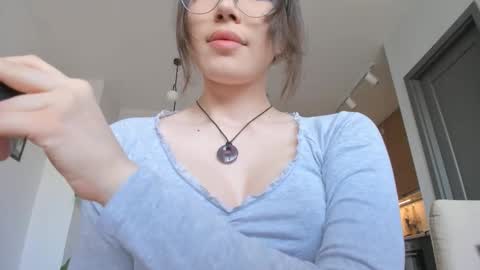 youre meyy online show from February 18, 7:51 am