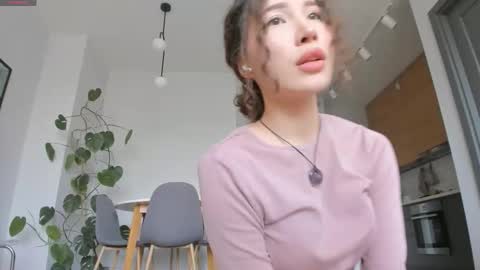 Snapshot of yours_meyy chatting on October 5, 10:20 am youre meyy online show from October 5, 10:20 am