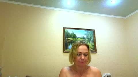 YourXQueen online show from November 11, 6:53 am