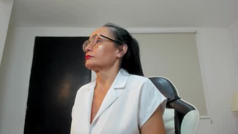 Y U L I T Z A online show from January 7, 1:03 pm