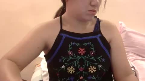 yummyclaya online show from March 7, 7:26 am