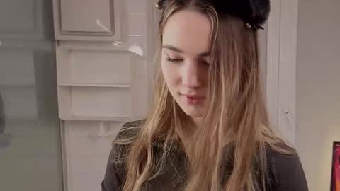 Emily online show from February 8, 6:00 pm