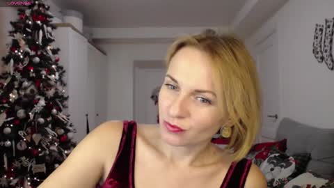 Lillya online show from December 8, 1:25 pm