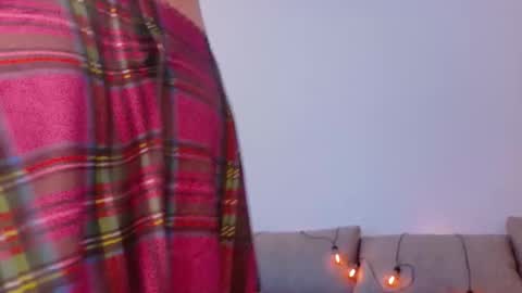 Hi My name Yuriko online show from November 13, 4:28 pm