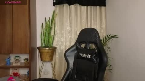 yuzii Im new to these pages so I hope you guys are kind to me. online show from April 15, 3:18 am