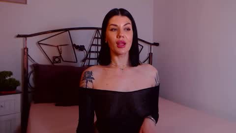 I V Y   online show from January 17, 12:07 am