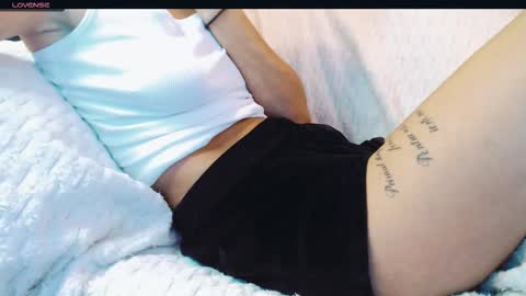 yzza_suave online show from September 10, 1:44 pm