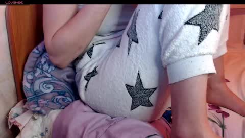 yzza_suave online show from February 25, 6:44 pm