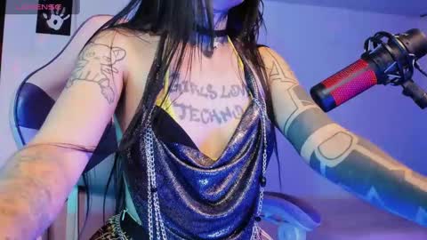 tazzie online show from January 14, 9:45 am