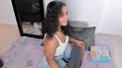 zafira online show from March 26, 12:40 pm