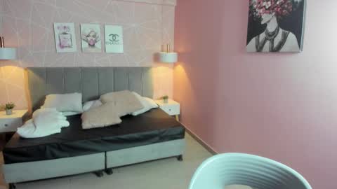 Zara Sweet  online show from December 22, 1:25 pm