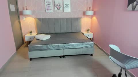Snapshot of zara__sweet chatting on February 12, 1:49 pm Zara Sweet online show from February 12, 1:49 pm
