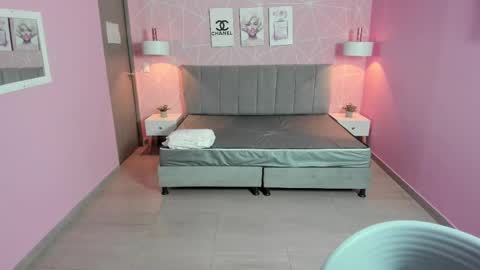 Snapshot of zara__sweet chatting on February 24, 12:35 pm Zara Sweet online show from February 24, 12:35 pm