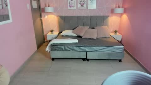 Snapshot of zara__sweet chatting on February 10, 12:39 pm Zara Sweet online show from February 10, 12:39 pm