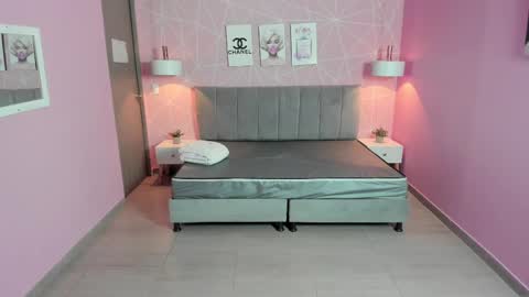 Snapshot of zara__sweet chatting on February 25, 12:49 pm Zara Sweet online show from February 25, 12:49 pm
