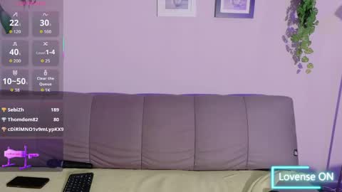 zara_fire online show from April 4, 10:52 pm