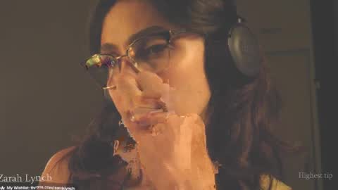 Miss Lynch   Next show  2911 online show from April 14, 2:55 am