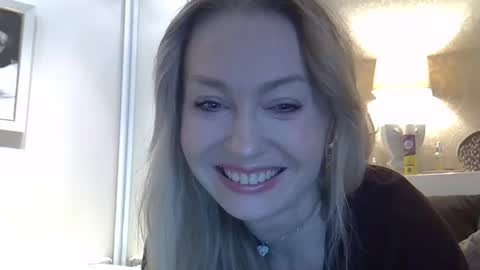 Zarina Swift online show from April 24, 4:48 am