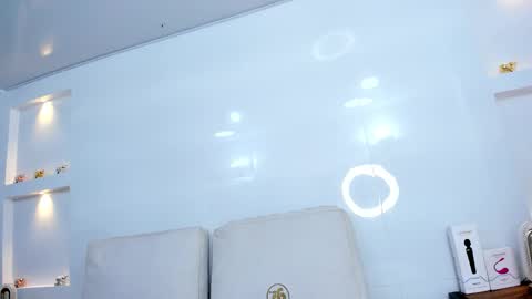 Zenda Evans online show from January 10, 4:28 am