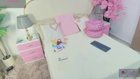 zendayarosse online show from April 13, 10:54 pm