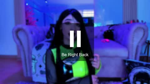 Snapshot of zephirah_abney chatting on January 31, 2:17 pm    online show from January 31, 2:17 pm